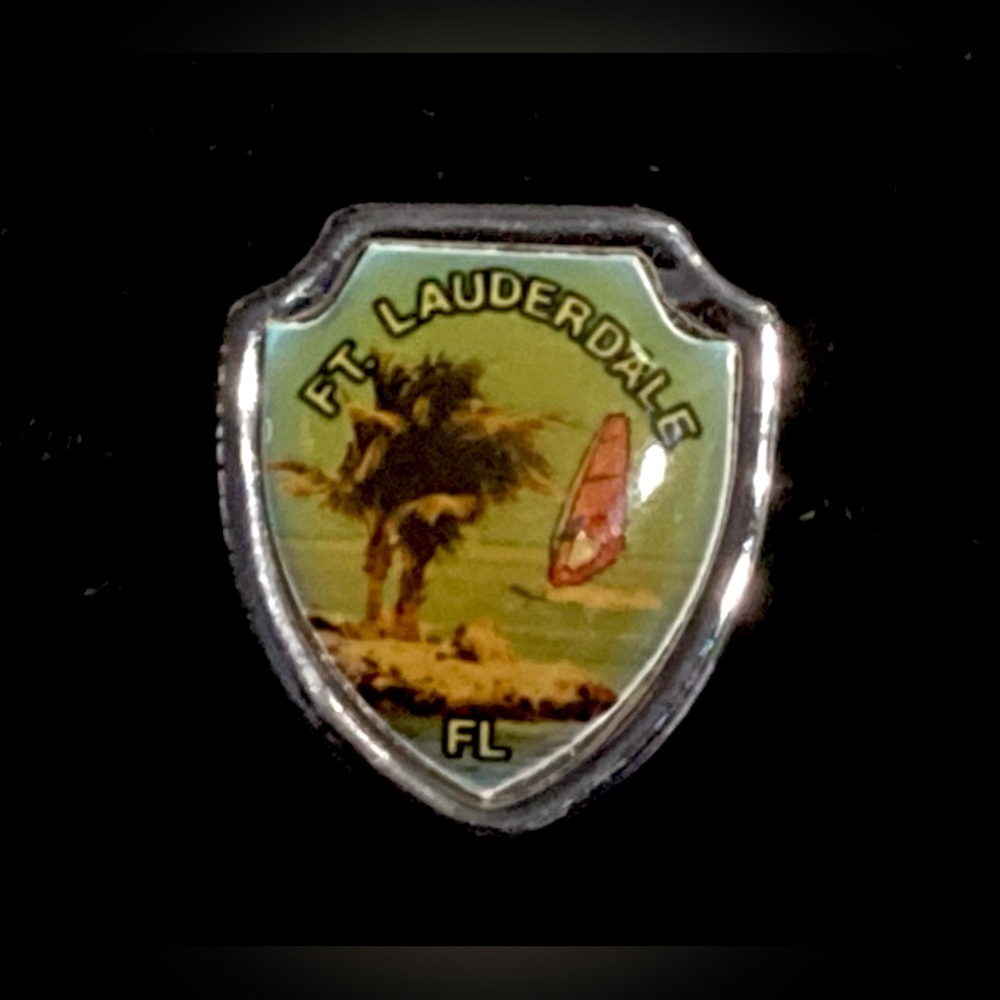 Vintage Ft Lauderdale Souvenir Lapel Pin